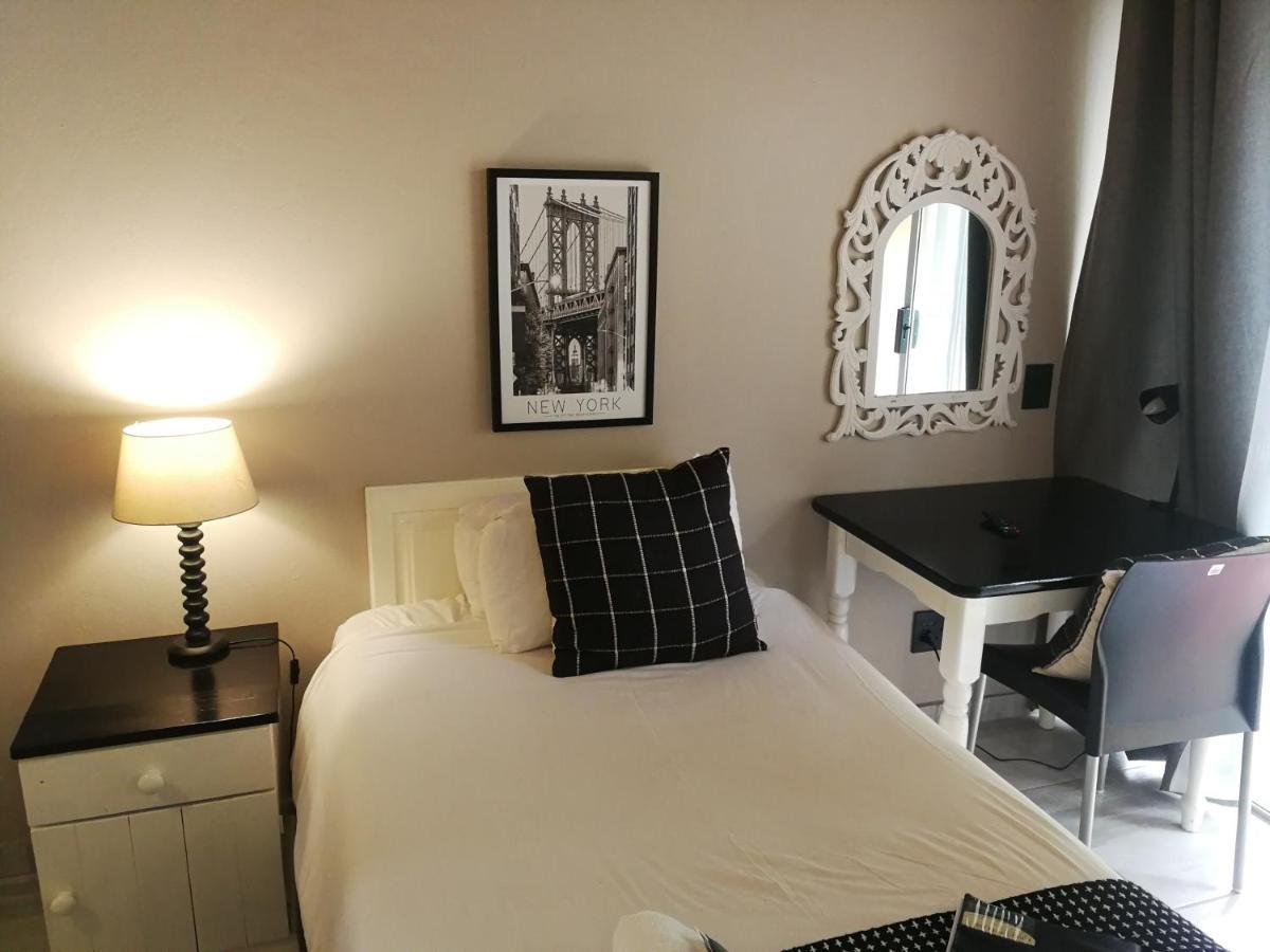 Greenfields Guesthouse & Restaurant Alberton Esterno foto