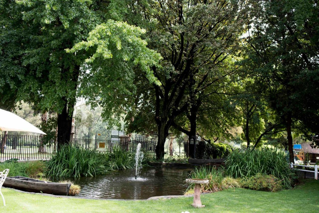 Greenfields Guesthouse & Restaurant Alberton Esterno foto