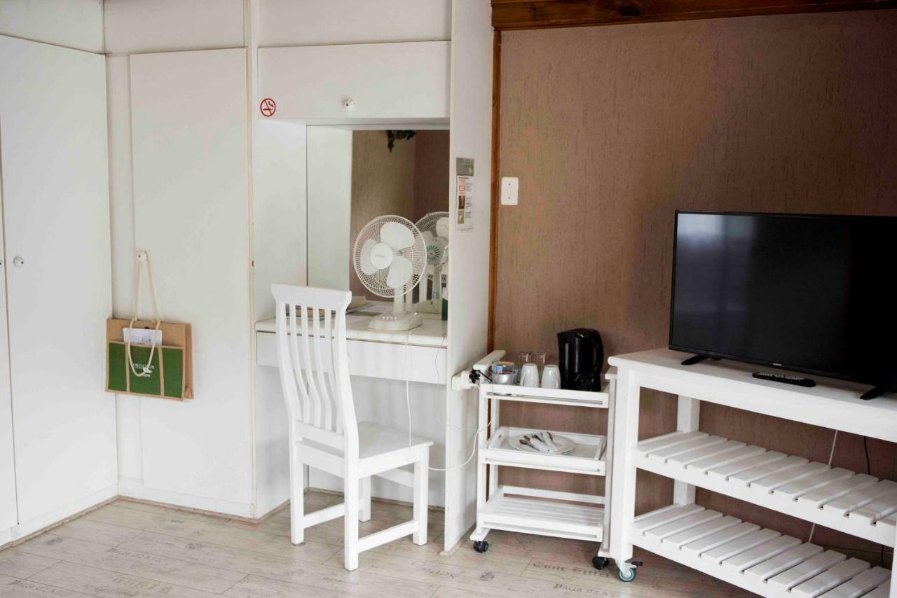 Greenfields Guesthouse & Restaurant Alberton Esterno foto